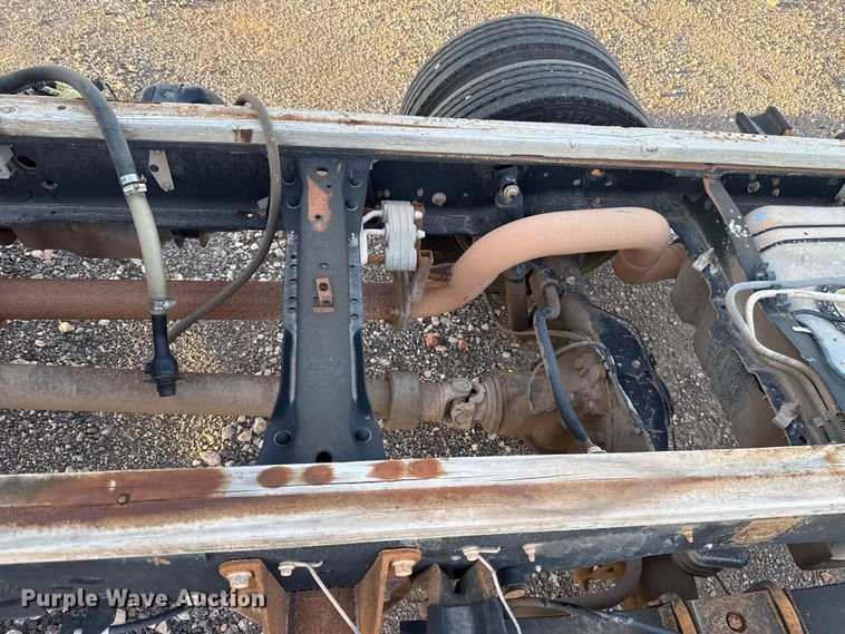 image for item EU5184 2011 Ford F550 Super Duty XL Crew Cab truck cab and chassis