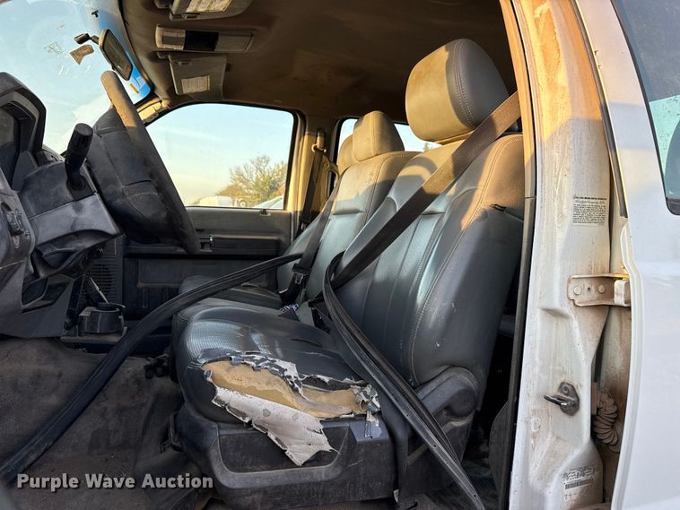 image for item EU5184 2011 Ford F550 Super Duty XL Crew Cab truck cab and chassis