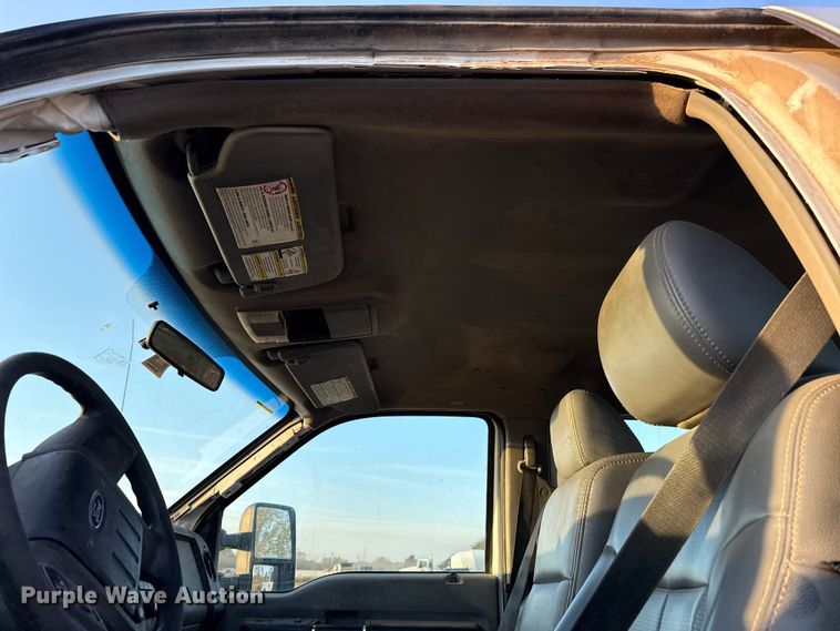 image for item EU5184 2011 Ford F550 Super Duty XL Crew Cab truck cab and chassis