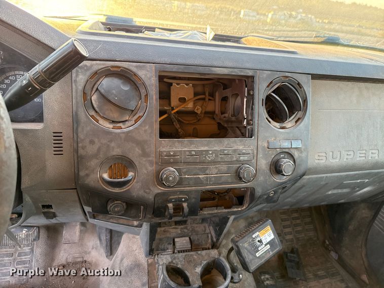 image for item EU5184 2011 Ford F550 Super Duty XL Crew Cab truck cab and chassis