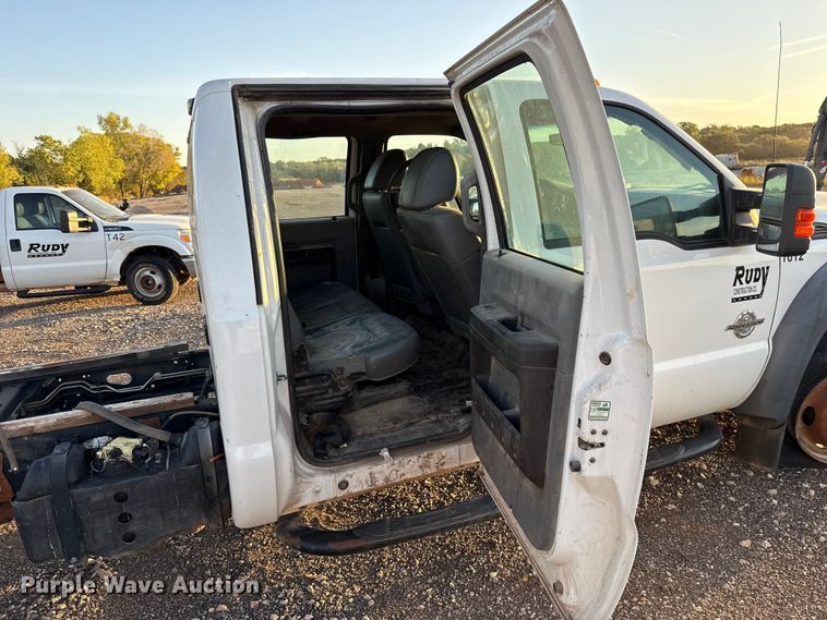image for item EU5184 2011 Ford F550 Super Duty XL Crew Cab truck cab and chassis