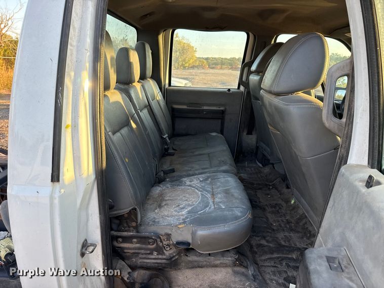 image for item EU5184 2011 Ford F550 Super Duty XL Crew Cab truck cab and chassis