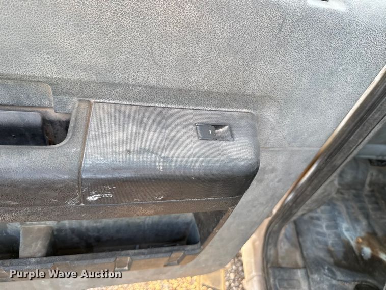 image for item EU5184 2011 Ford F550 Super Duty XL Crew Cab truck cab and chassis