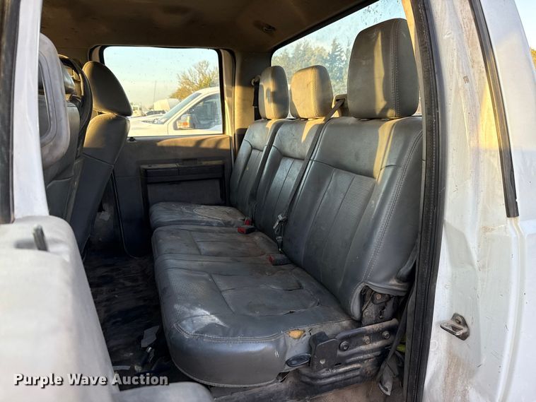 image for item EU5184 2011 Ford F550 Super Duty XL Crew Cab truck cab and chassis