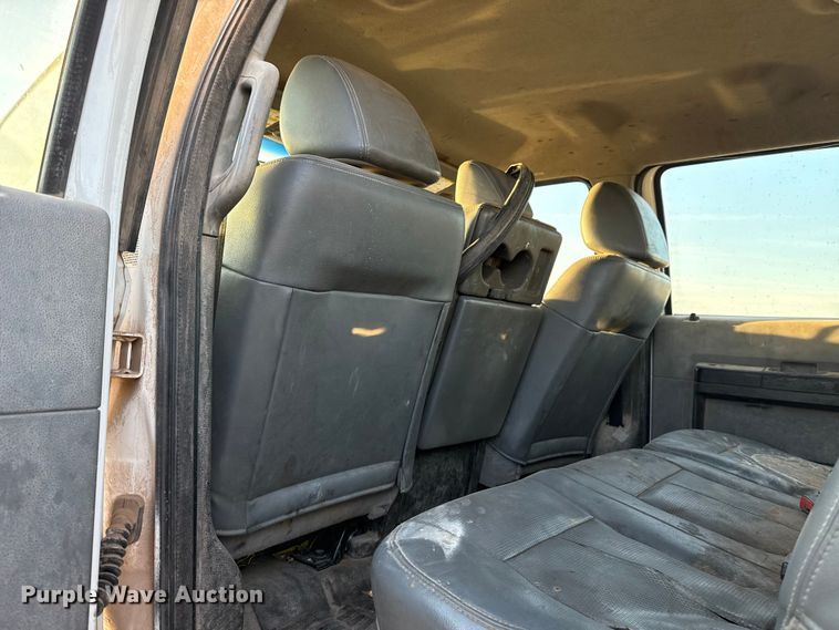 image for item EU5184 2011 Ford F550 Super Duty XL Crew Cab truck cab and chassis