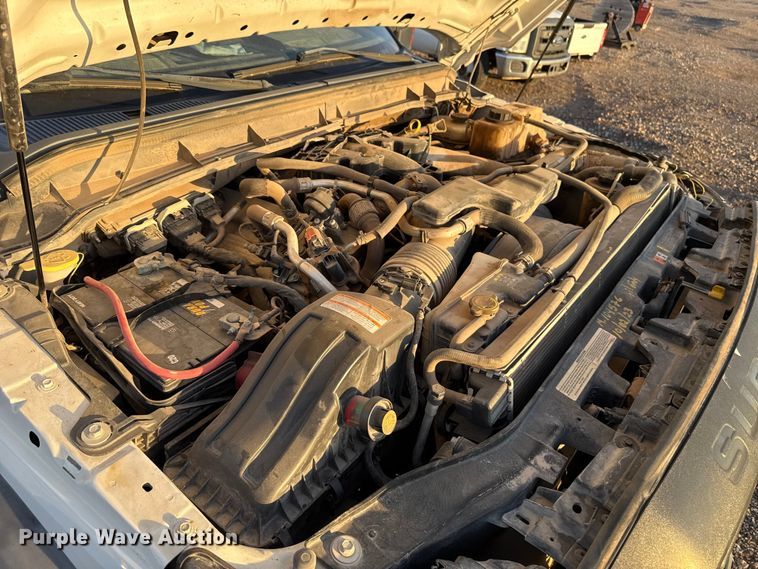 image for item EU5184 2011 Ford F550 Super Duty XL Crew Cab truck cab and chassis