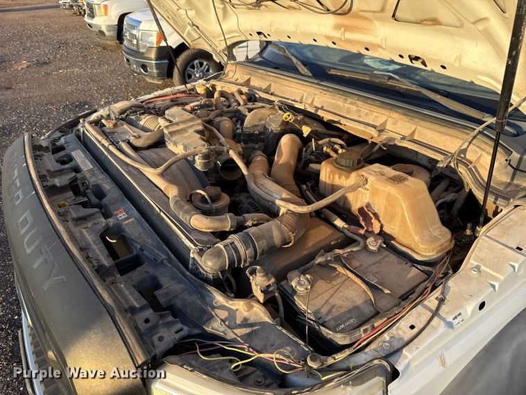 image for item EU5184 2011 Ford F550 Super Duty XL Crew Cab truck cab and chassis