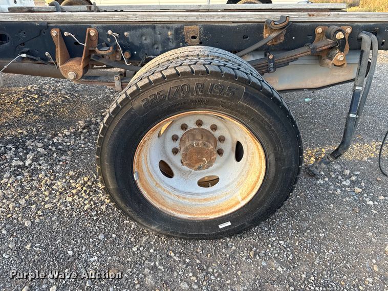 image for item EU5184 2011 Ford F550 Super Duty XL Crew Cab truck cab and chassis