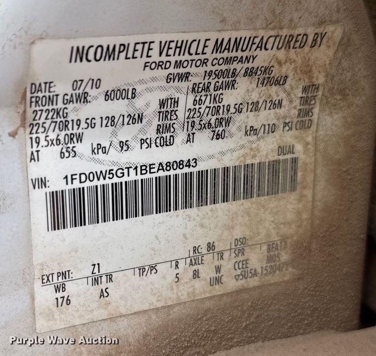 image for item EU5184 2011 Ford F550 Super Duty XL Crew Cab truck cab and chassis