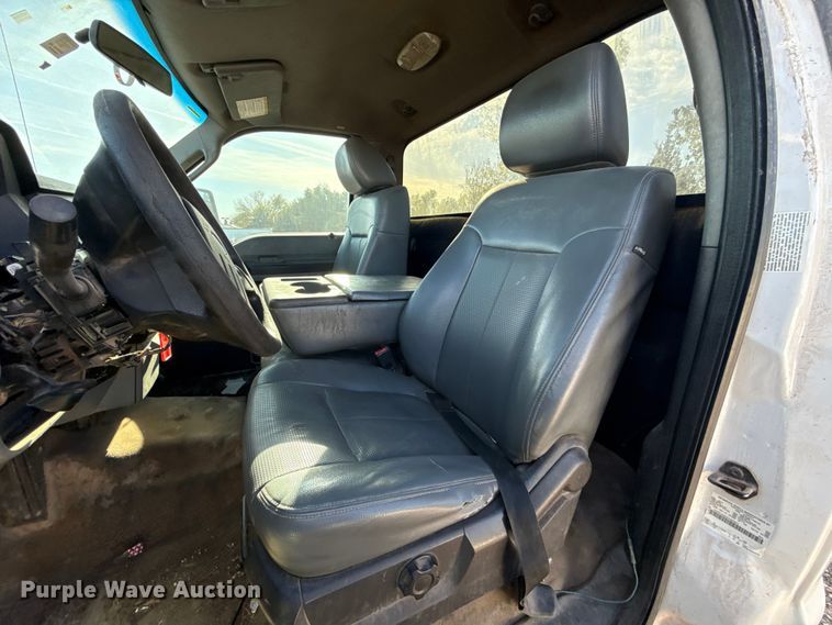 image for item EU5185 2015 Ford F350 Super Duty XL pickup truck cab and chassis