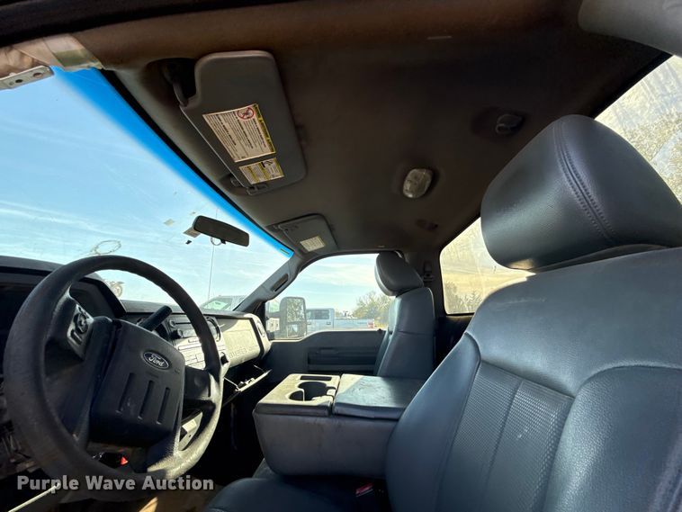 image for item EU5185 2015 Ford F350 Super Duty XL pickup truck cab and chassis