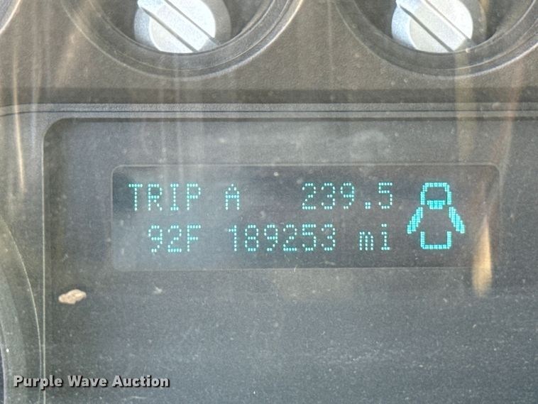 image for item EU5185 2015 Ford F350 Super Duty XL pickup truck cab and chassis