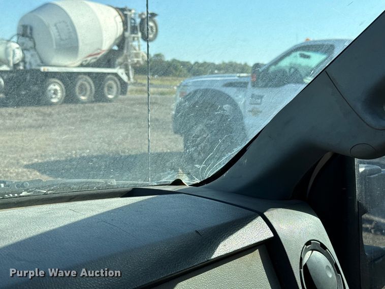 image for item EU5185 2015 Ford F350 Super Duty XL pickup truck cab and chassis