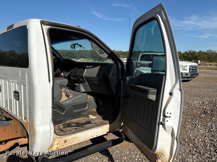 image for item EU5185 2015 Ford F350 Super Duty XL pickup truck cab and chassis