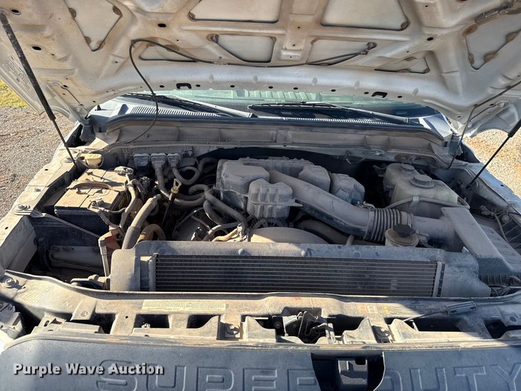 image for item EU5185 2015 Ford F350 Super Duty XL pickup truck cab and chassis