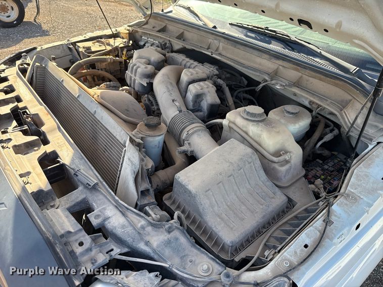 image for item EU5185 2015 Ford F350 Super Duty XL pickup truck cab and chassis