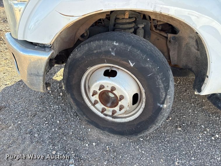 image for item EU5185 2015 Ford F350 Super Duty XL pickup truck cab and chassis