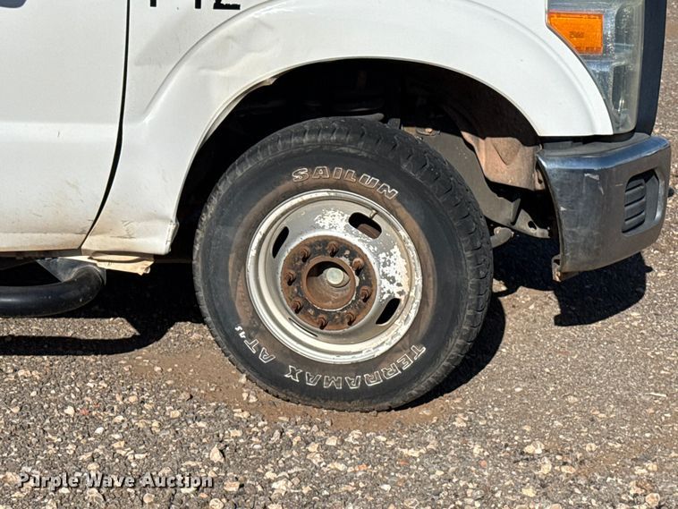 image for item EU5185 2015 Ford F350 Super Duty XL pickup truck cab and chassis