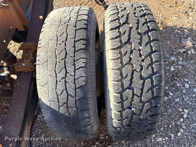 image for item EU5185 2015 Ford F350 Super Duty XL pickup truck cab and chassis