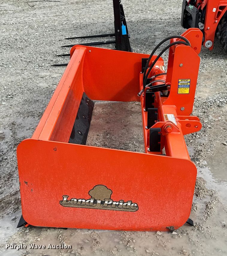 image for item EU5202 Land Pride HR2572 box blade