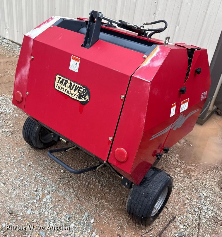 image for item EU5204 Tar River 870 mini round baler