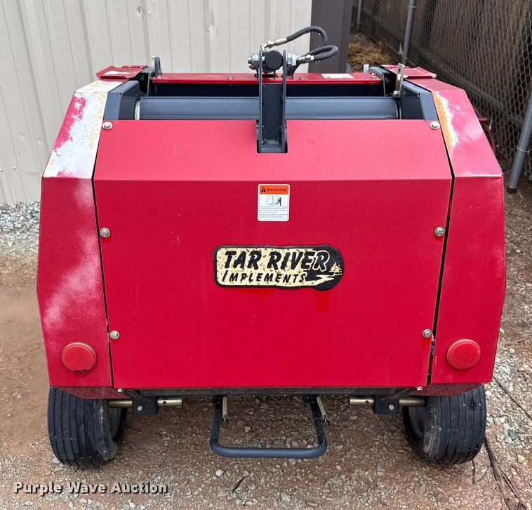 image for item EU5204 Tar River 870 mini round baler