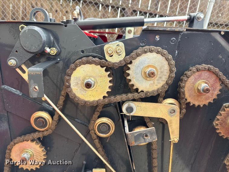 image for item EU5204 Tar River 870 mini round baler