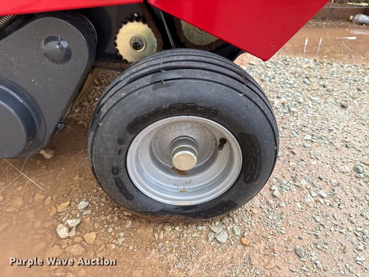 image for item EU5204 Tar River 870 mini round baler