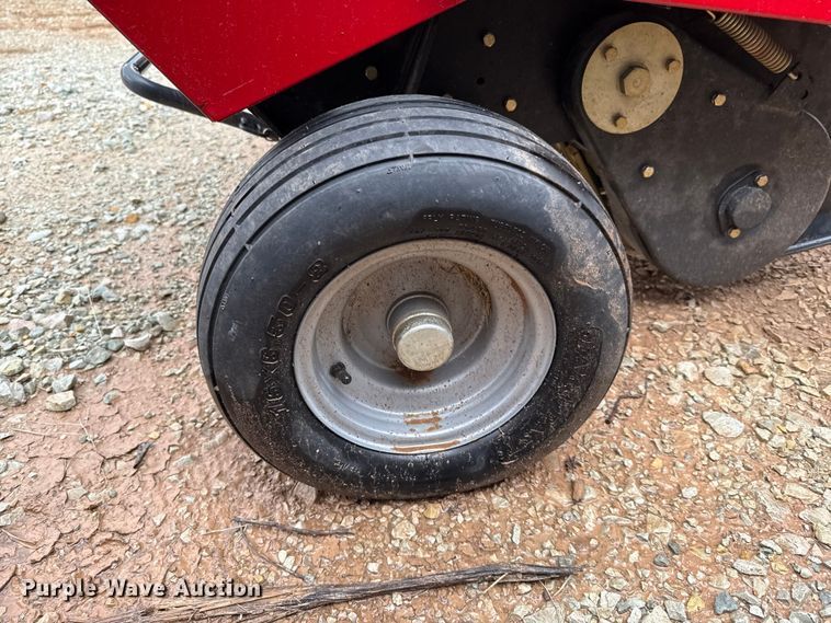 image for item EU5204 Tar River 870 mini round baler