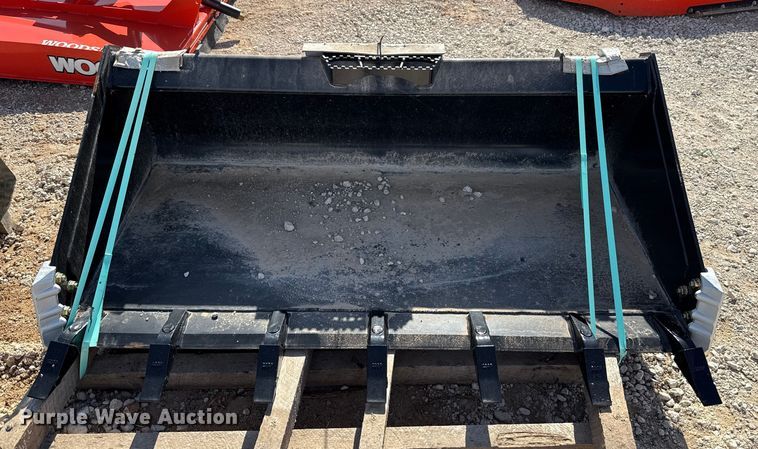 image for item EU5261 Land Pride AP-HD68LLT skid steer bucket