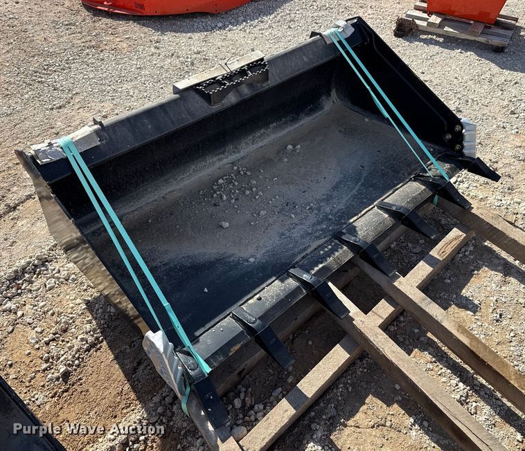 image for item EU5261 Land Pride AP-HD68LLT skid steer bucket