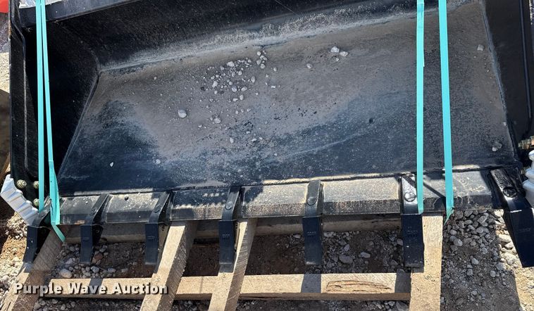 image for item EU5261 Land Pride AP-HD68LLT skid steer bucket