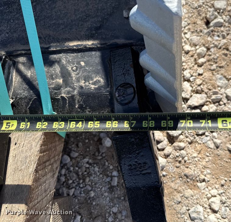 image for item EU5261 Land Pride AP-HD68LLT skid steer bucket