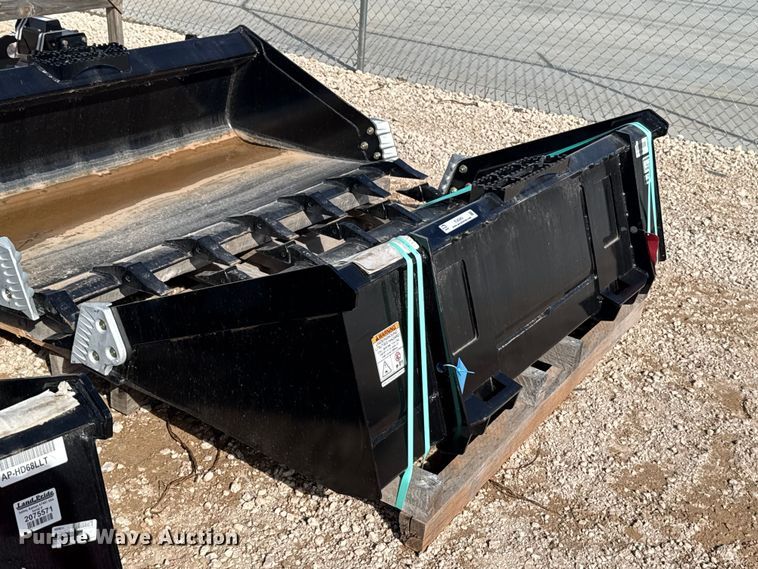 image for item EU5263 Land Pride AP-HD68LLT skid steer bucket