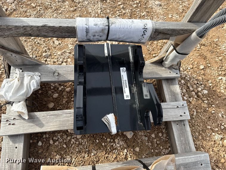 image for item EU5266 Kubota mini excavator auger 