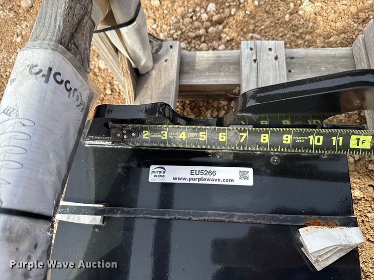 image for item EU5266 Kubota mini excavator auger 