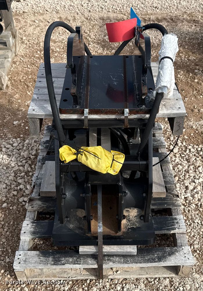 image for item EU5267 Kubota PC700 excavator plate compactor