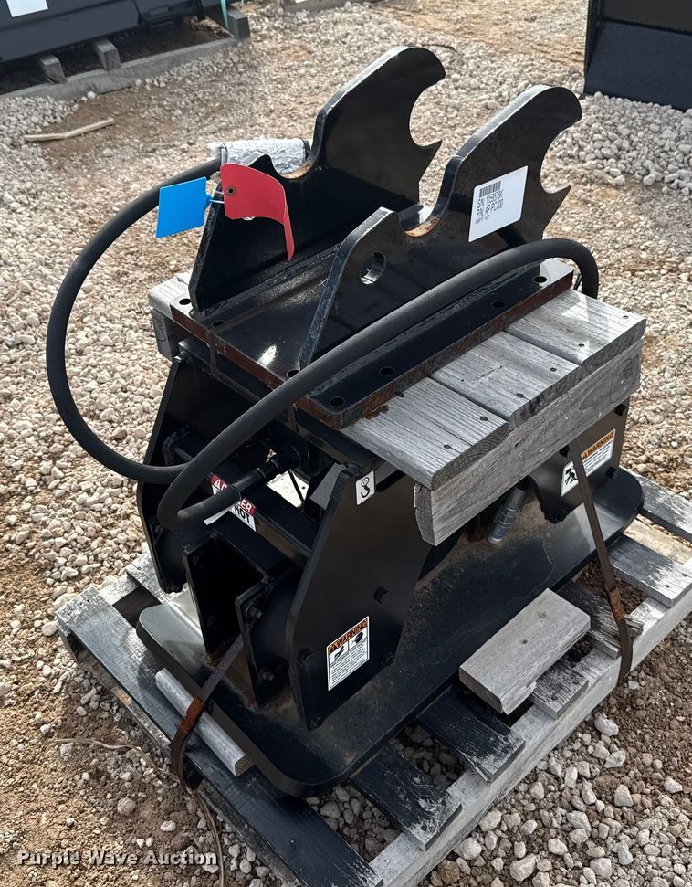 image for item EU5267 Kubota PC700 excavator plate compactor