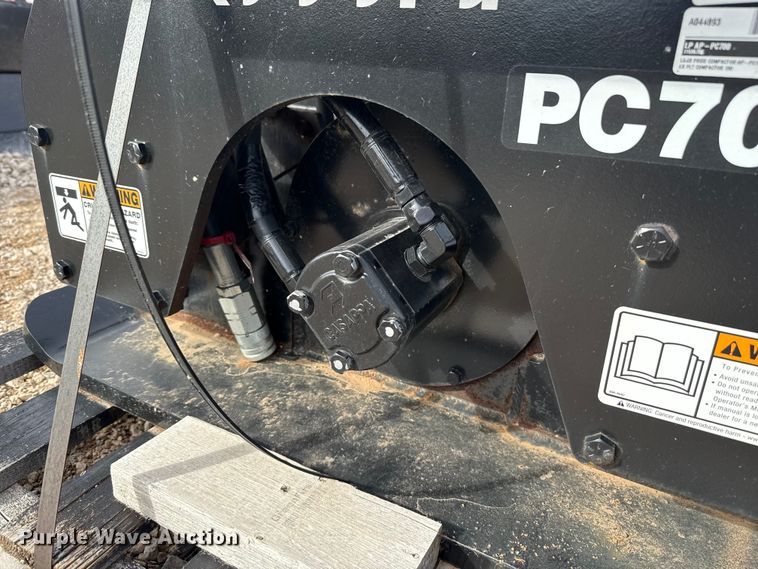 image for item EU5267 Kubota PC700 excavator plate compactor