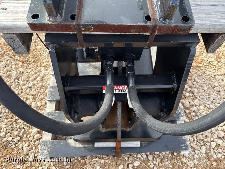 image for item EU5267 Kubota PC700 excavator plate compactor