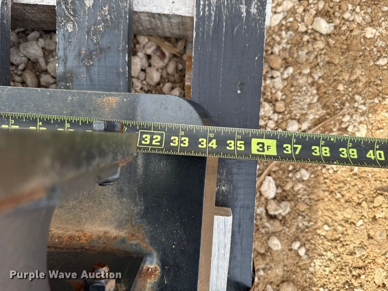 image for item EU5267 Kubota PC700 excavator plate compactor