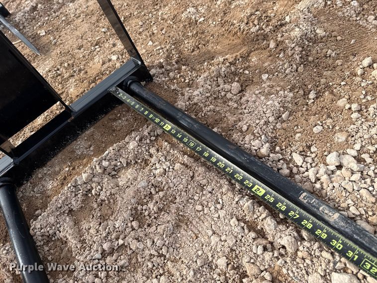 image for item EU5270 Land Pride BSE50 skid steer bale spear