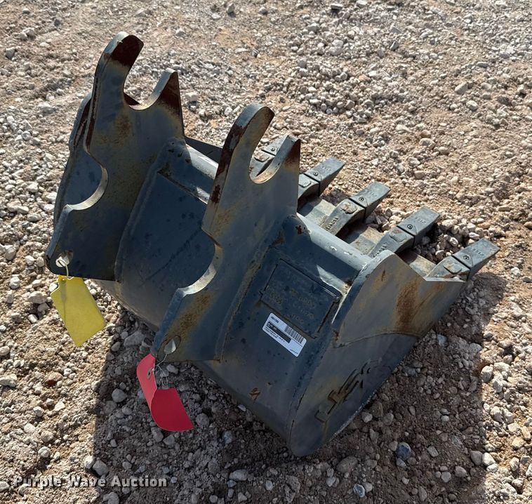 image for item EU5273 USA Attachments EB-624 excavator bucket