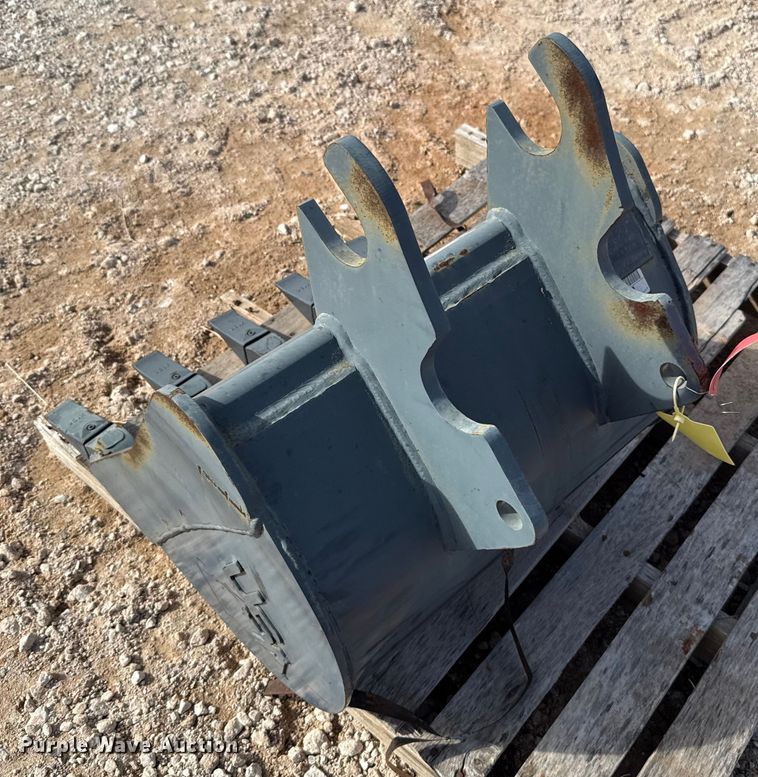 image for item EU5274 USA Attachments EB-624 excavator bucket