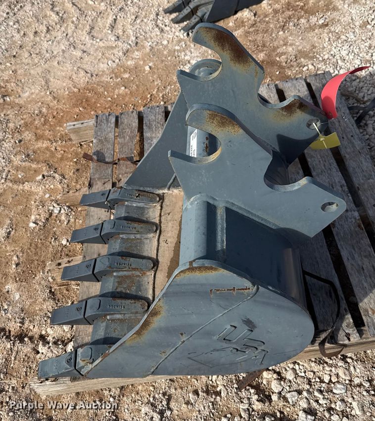 image for item EU5274 USA Attachments EB-624 excavator bucket