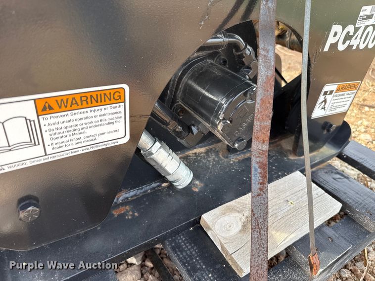 image for item EU5281 Kubota PC400 excavator plate compactor