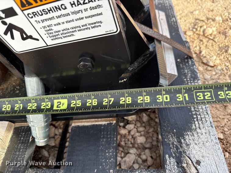 image for item EU5281 Kubota PC400 excavator plate compactor