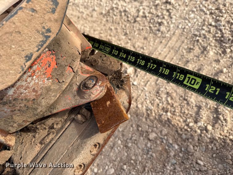 image for item EU5283 Kubota DMC8032R swather / windrower