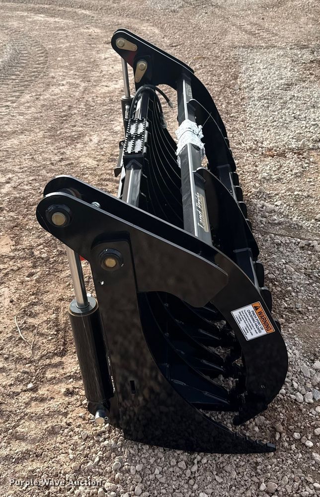 image for item EU5284 Land Pride SGC1584 skid steer grapple bucket