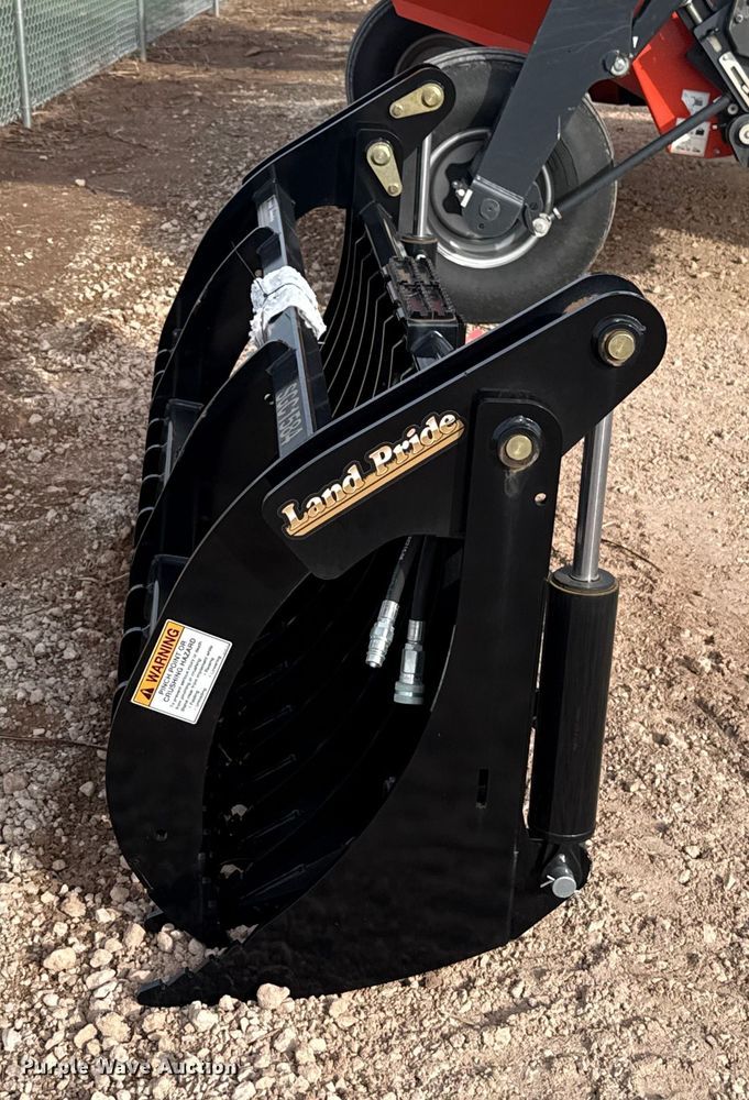 image for item EU5284 Land Pride SGC1584 skid steer grapple bucket